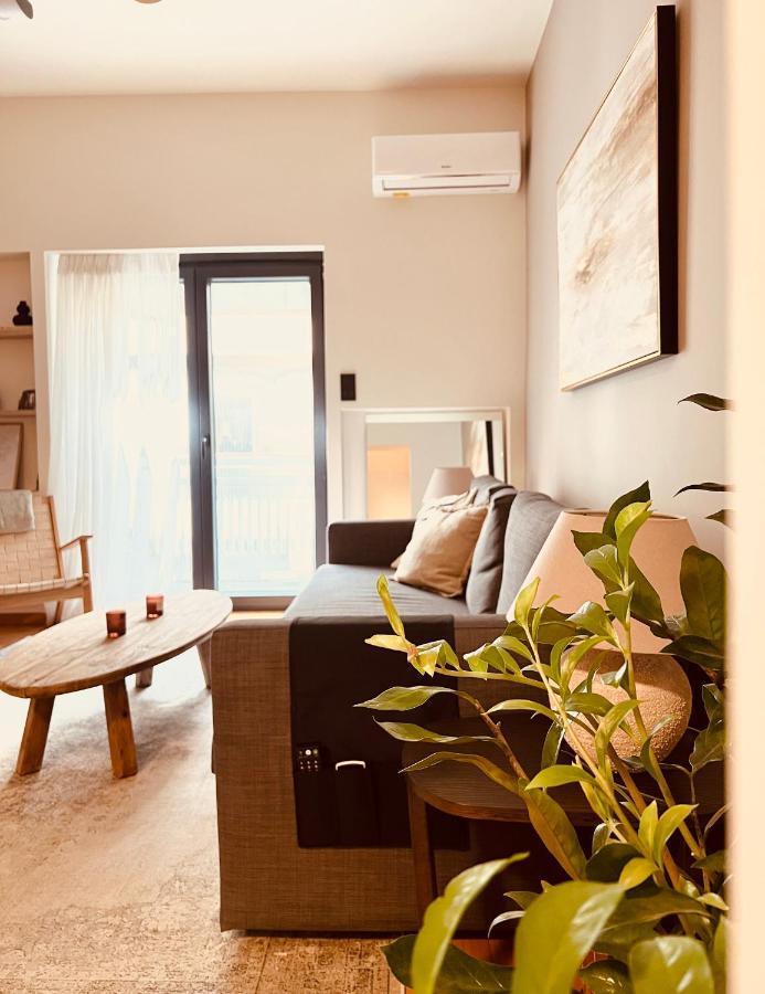 2 Bedroom Apt - Live Like A Local In Kolonaki Athens Exterior photo