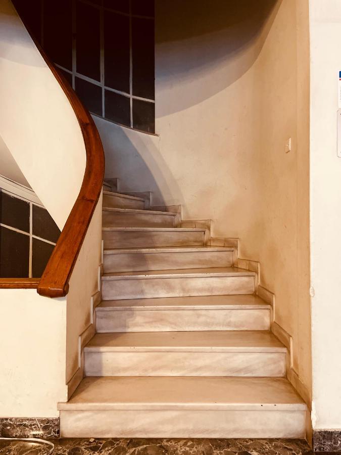 2 Bedroom Apt - Live Like A Local In Kolonaki Athens Exterior photo